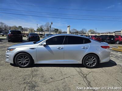 2018 Kia Optima EX - Photo 2 - Greenwood, IN 46142