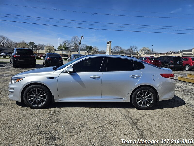 2018 Kia Optima EX - Photo 2 - Greenwood, IN 46142