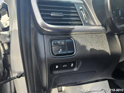 2018 Kia Optima EX - Photo 13 - Greenwood, IN 46142