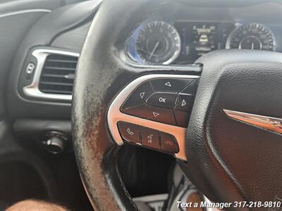 2015 Chrysler 200 Limited   - Photo 14 - Greenwood, IN 46142