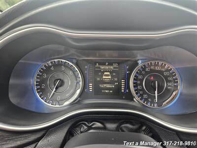 2015 Chrysler 200 Limited   - Photo 12 - Greenwood, IN 46142