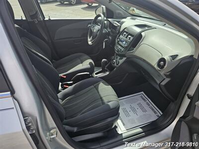 2015 Chevrolet Sonic LT Auto   - Photo 23 - Greenwood, IN 46142