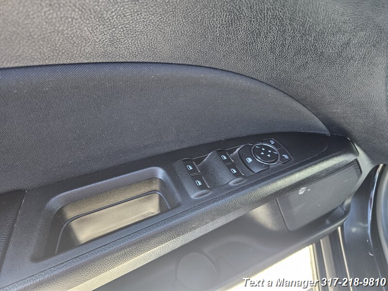 2020 Ford Fusion SE - Photo 10 - Greenwood, IN 46142