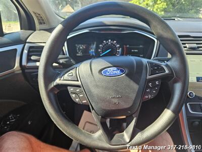 2020 Ford Fusion SE - Photo 12 - Greenwood, IN 46142