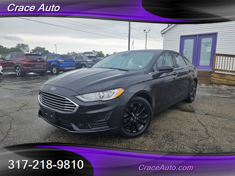 2020 Ford Fusion SE   - Photo 1 - Greenwood, IN 46142