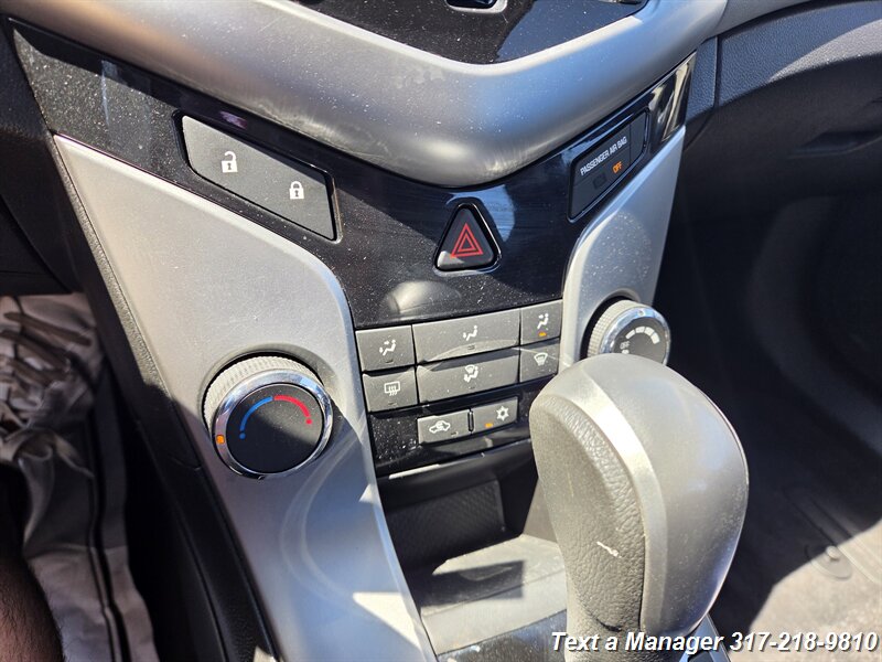 2012 Chevrolet Cruze LS - Photo 13 - Greenwood, IN 46142