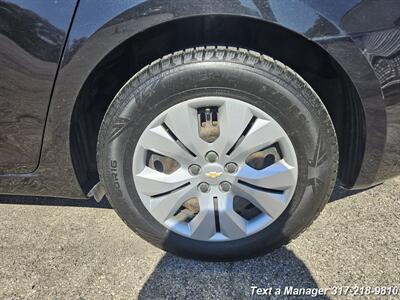 2012 Chevrolet Cruze LS - Photo 21 - Greenwood, IN 46142