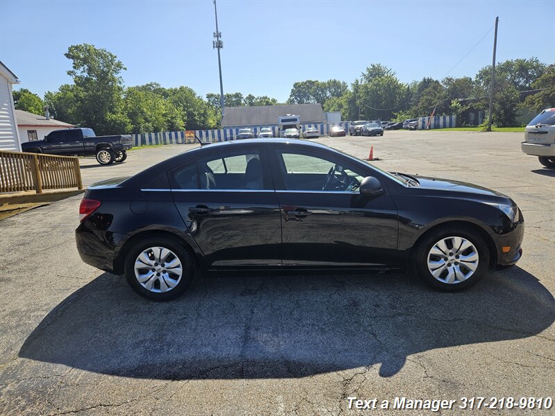2012 Chevrolet Cruze LS - Photo 6 - Greenwood, IN 46142
