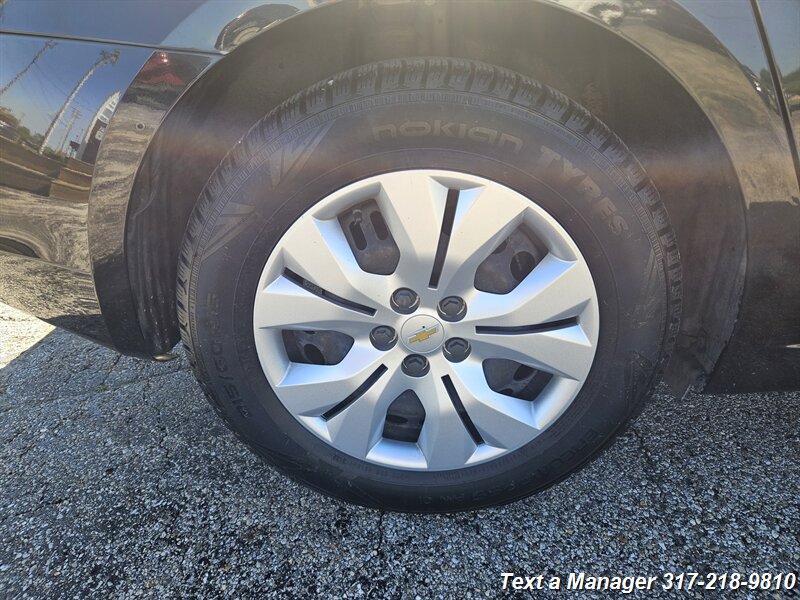 2012 Chevrolet Cruze LS - Photo 22 - Greenwood, IN 46142