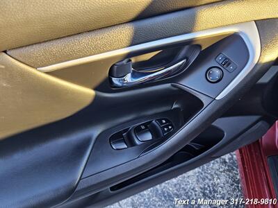 2016 Nissan Altima 2.5 S - Photo 10 - Greenwood, IN 46142