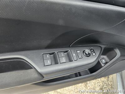 2019 Honda Civic LX   - Photo 11 - Greenwood, IN 46142