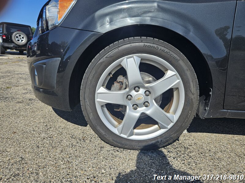 2015 Chevrolet Sonic LTZ Auto - Photo 9 - Greenwood, IN 46142