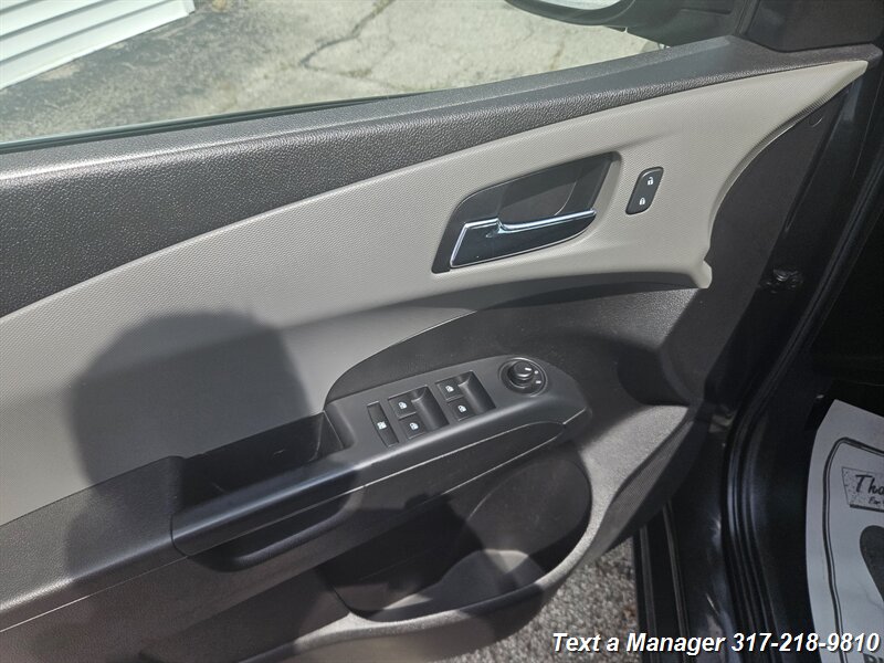 2015 Chevrolet Sonic LTZ Auto - Photo 15 - Greenwood, IN 46142