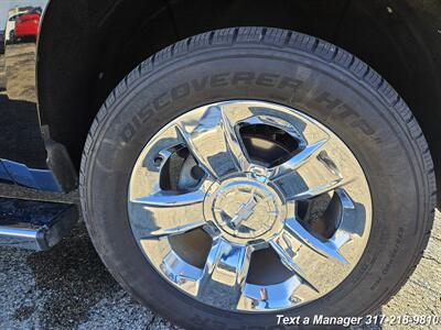 2018 Chevrolet Suburban LT   - Photo 40 - Greenwood, IN 46142