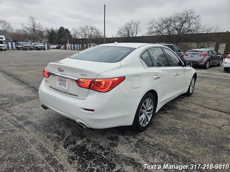 2017 Infiniti Q50 2.0t Premium photo 4
