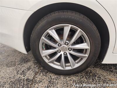 2017 INFINITI Q50 2.0T Premium   - Photo 11 - Greenwood, IN 46142