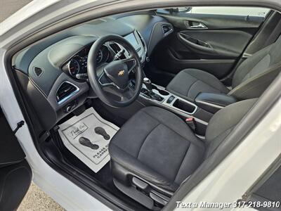 2017 Chevrolet Cruze LS Auto   - Photo 9 - Greenwood, IN 46142