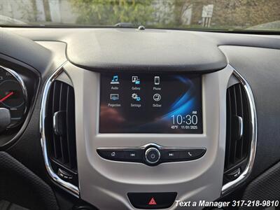 2017 Chevrolet Cruze LS Auto   - Photo 15 - Greenwood, IN 46142