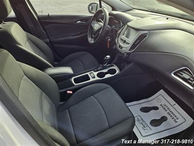 2017 Chevrolet Cruze LS Auto   - Photo 23 - Greenwood, IN 46142