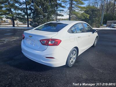 2017 Chevrolet Cruze LS Auto   - Photo 5 - Greenwood, IN 46142