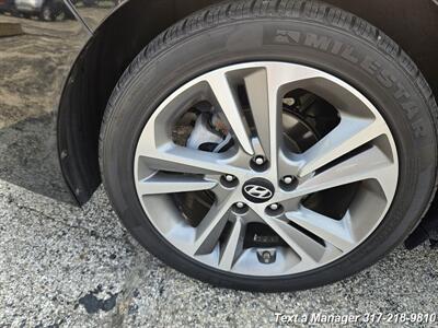 2017 Hyundai ELANTRA Limited   - Photo 32 - Greenwood, IN 46142