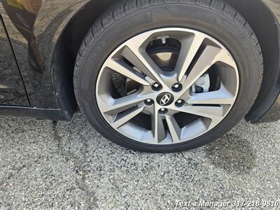 2017 Hyundai ELANTRA Limited   - Photo 33 - Greenwood, IN 46142