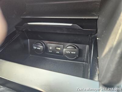 2017 Hyundai ELANTRA Limited   - Photo 24 - Greenwood, IN 46142