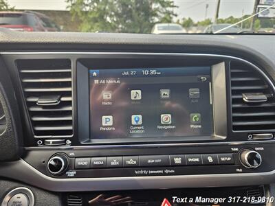 2017 Hyundai ELANTRA Limited   - Photo 20 - Greenwood, IN 46142
