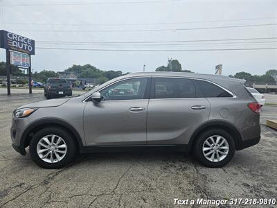 2016 Kia Sorento LX   - Photo 2 - Greenwood, IN 46142