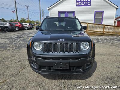 2015 Jeep Renegade Latitude   - Photo 8 - Greenwood, IN 46142