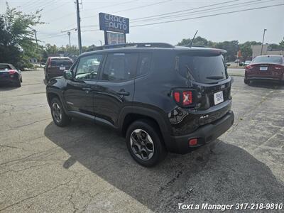 2015 Jeep Renegade Latitude   - Photo 3 - Greenwood, IN 46142