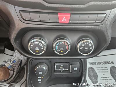 2015 Jeep Renegade Latitude   - Photo 17 - Greenwood, IN 46142