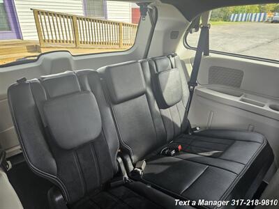2018 Dodge Grand Caravan SXT   - Photo 34 - Greenwood, IN 46142