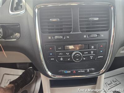 2018 Dodge Grand Caravan SXT   - Photo 20 - Greenwood, IN 46142