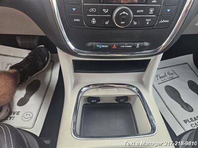 2018 Dodge Grand Caravan SXT   - Photo 21 - Greenwood, IN 46142