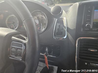 2018 Dodge Grand Caravan SXT   - Photo 17 - Greenwood, IN 46142