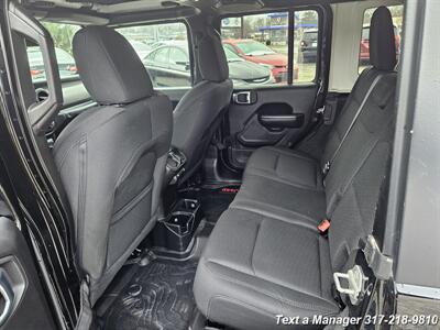 2019 Jeep Wrangler Unlimited Sport Altitude   - Photo 24 - Greenwood, IN 46142