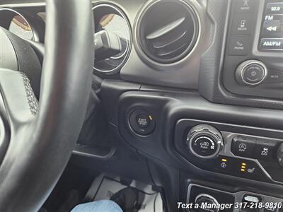 2019 Jeep Wrangler Unlimited Sport Altitude   - Photo 17 - Greenwood, IN 46142