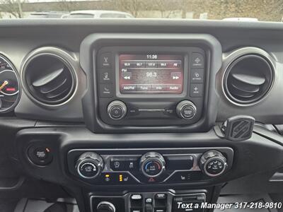 2019 Jeep Wrangler Unlimited Sport Altitude   - Photo 18 - Greenwood, IN 46142