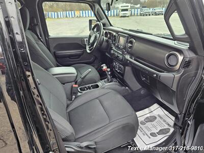 2019 Jeep Wrangler Unlimited Sport Altitude   - Photo 27 - Greenwood, IN 46142