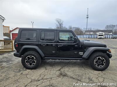 2019 Jeep Wrangler Unlimited Sport Altitude   - Photo 6 - Greenwood, IN 46142