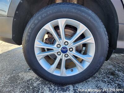 2017 Ford Escape SE   - Photo 11 - Greenwood, IN 46142