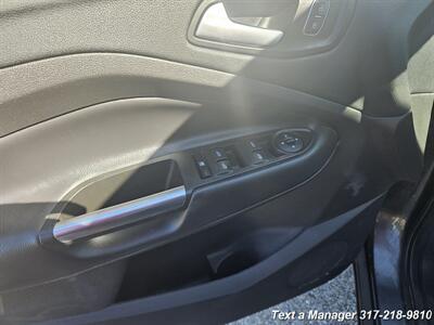 2017 Ford Escape SE   - Photo 15 - Greenwood, IN 46142