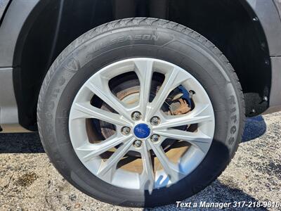 2017 Ford Escape SE   - Photo 10 - Greenwood, IN 46142