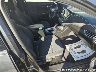 2017 Chevrolet Malibu LT   - Photo 26 - Greenwood, IN 46142