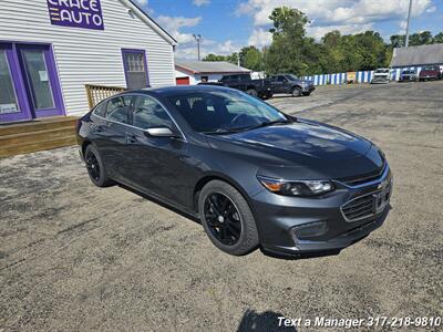 2017 Chevrolet Malibu LT   - Photo 7 - Greenwood, IN 46142