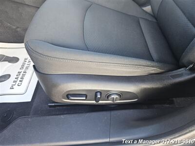2017 Chevrolet Malibu LT   - Photo 11 - Greenwood, IN 46142