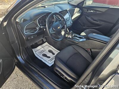 2017 Chevrolet Malibu LT   - Photo 9 - Greenwood, IN 46142
