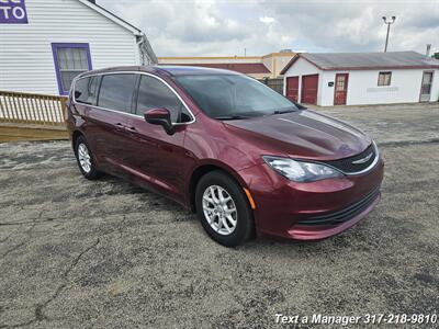 2017 Chrysler Pacifica Touring   - Photo 7 - Greenwood, IN 46142
