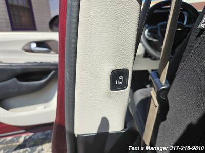 2017 Chrysler Pacifica Touring   - Photo 24 - Greenwood, IN 46142